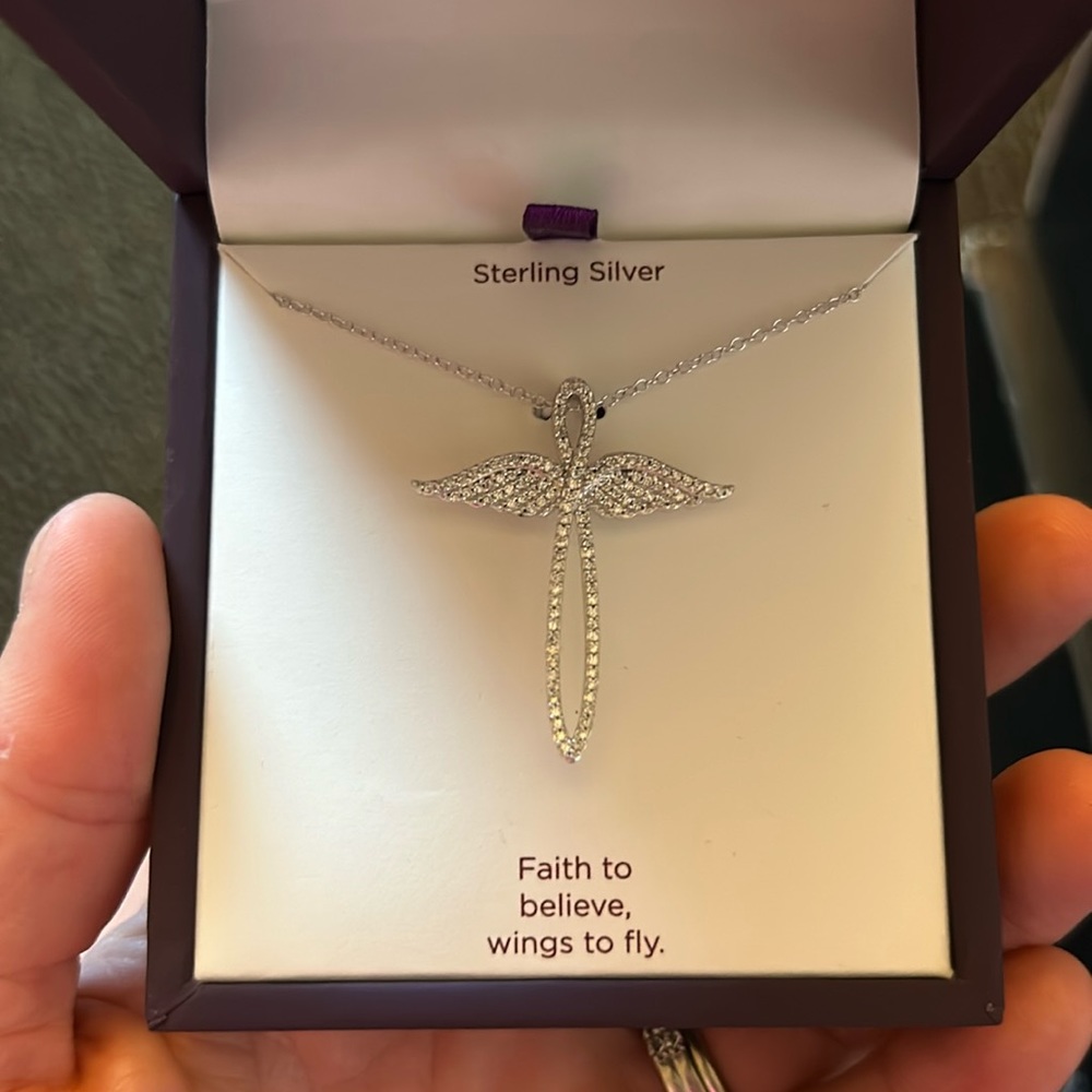 Hey brand new cross necklace